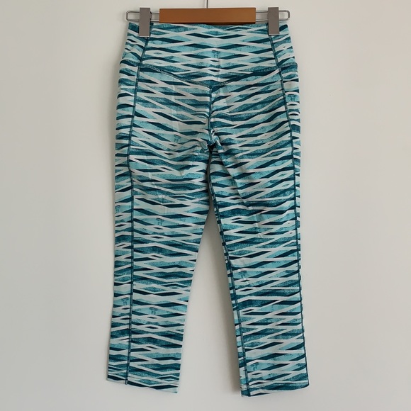 Nike Legendary Cropped Leggings Blue Print SzXS - Picture 4 of 11